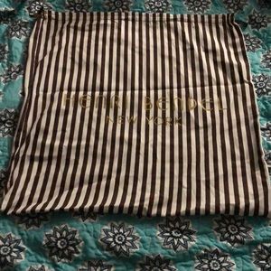 Henri Bendel dust bag